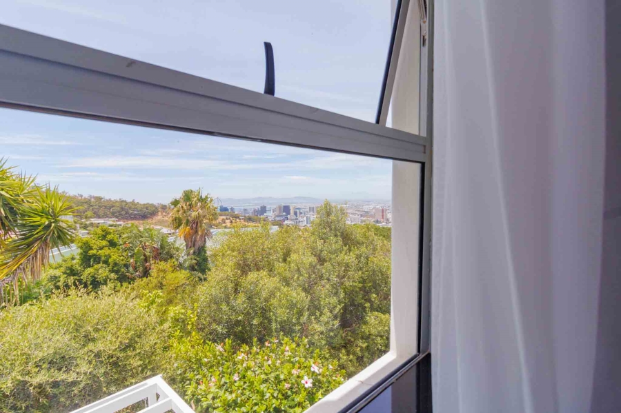 To Let 2 Bedroom Property for Rent in Tamboerskloof Western Cape